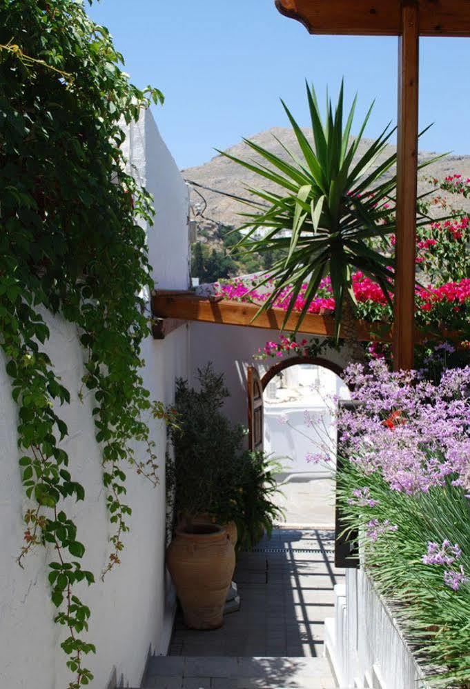 Maris Lindos Suites & Apartments 外观 照片